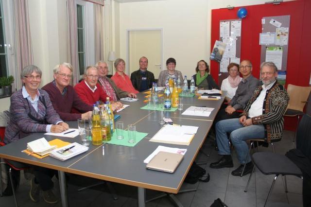 Der Arbeitskreis zur Flüchtlingshilfe, der sich aus den kirchlichen Gemeinden in Mayen gebildet hat, trifft sich seit Mai regelmäßig im Café Cati im Mehrgenerationenhaus in Mayen.  Foto: Katrin Weber - Katrin Weber